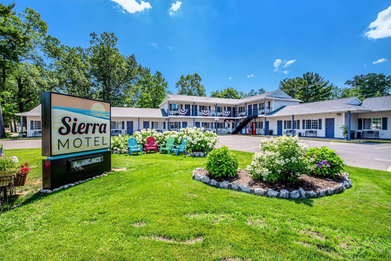 The Sierra Motel Traverse City Extérieur photo