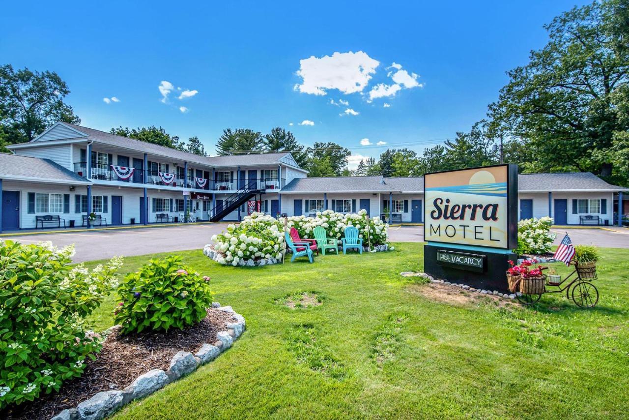 The Sierra Motel Traverse City Extérieur photo