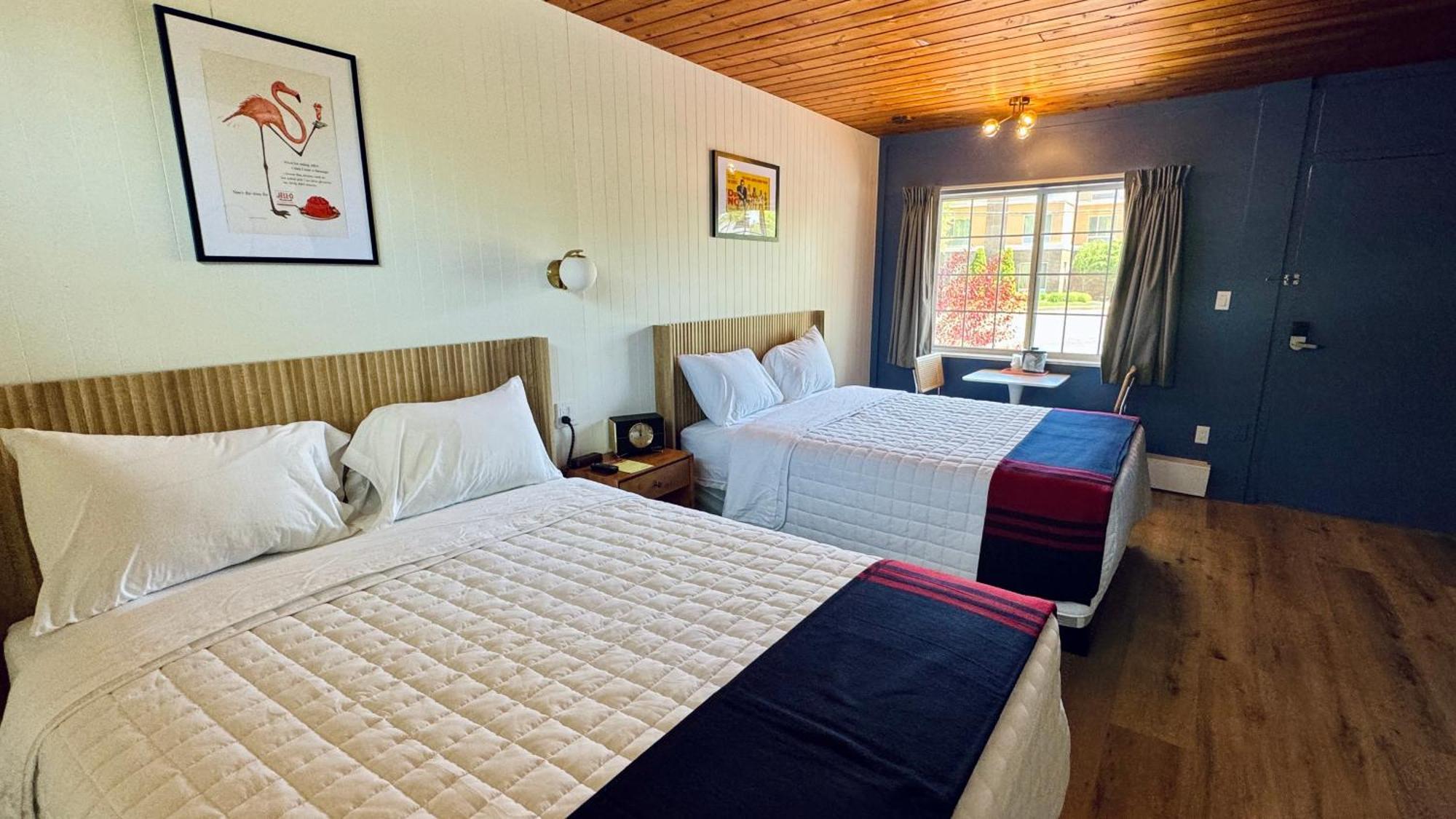 The Sierra Motel Traverse City Extérieur photo